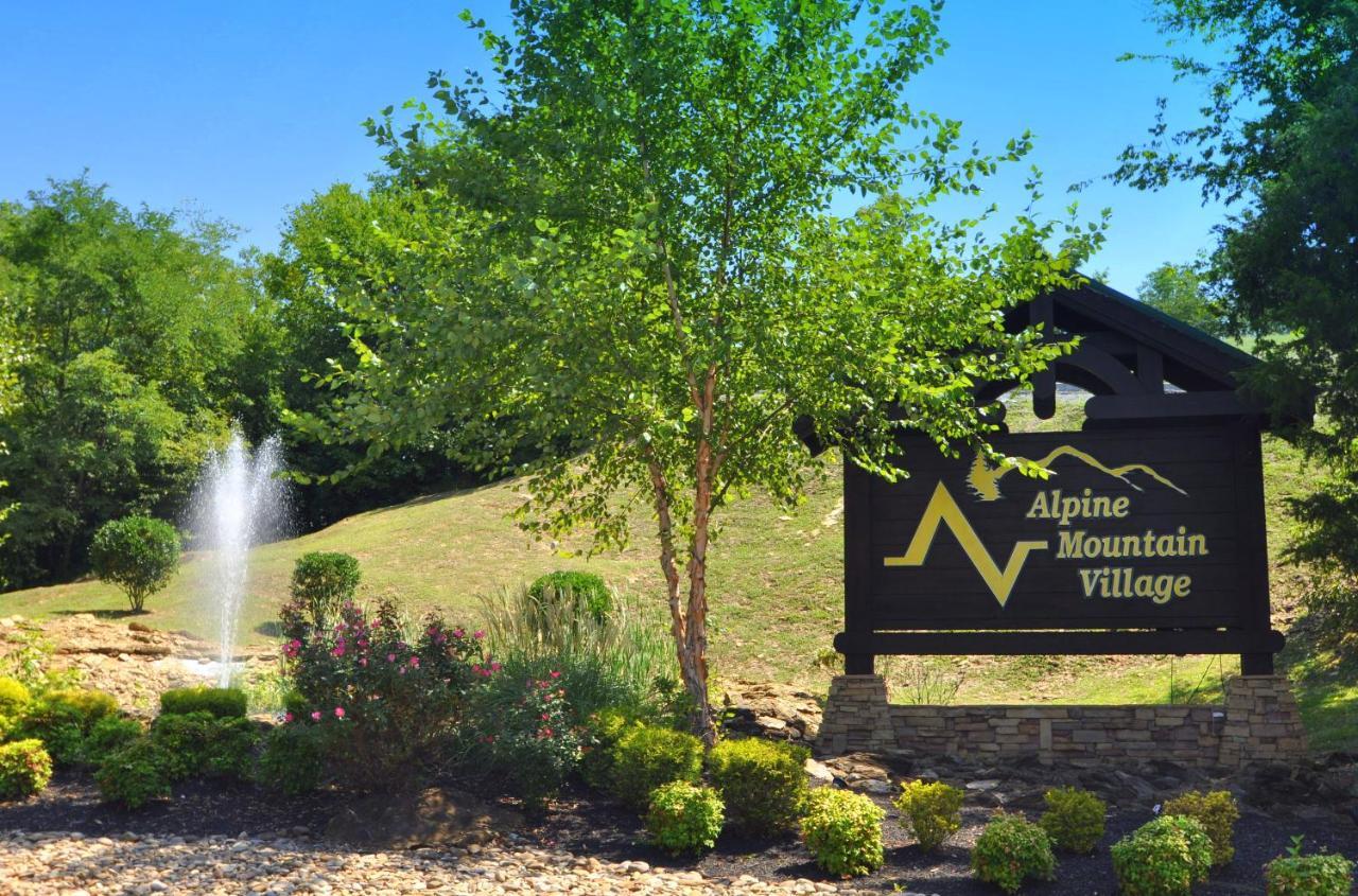 A Great Escape - Get 1089 Of Free Area Attraction Tickets For Each Paid Day, Dollywood And More! 鸽子谷 外观 照片